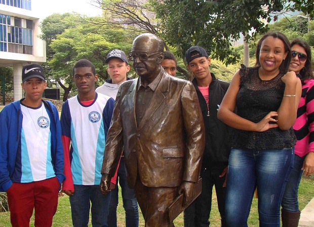 Os estudantes da turma de Telessala da Escola Estadual Abre Campo visitaram a capital mineira. Foto: Arquivo da Escola
